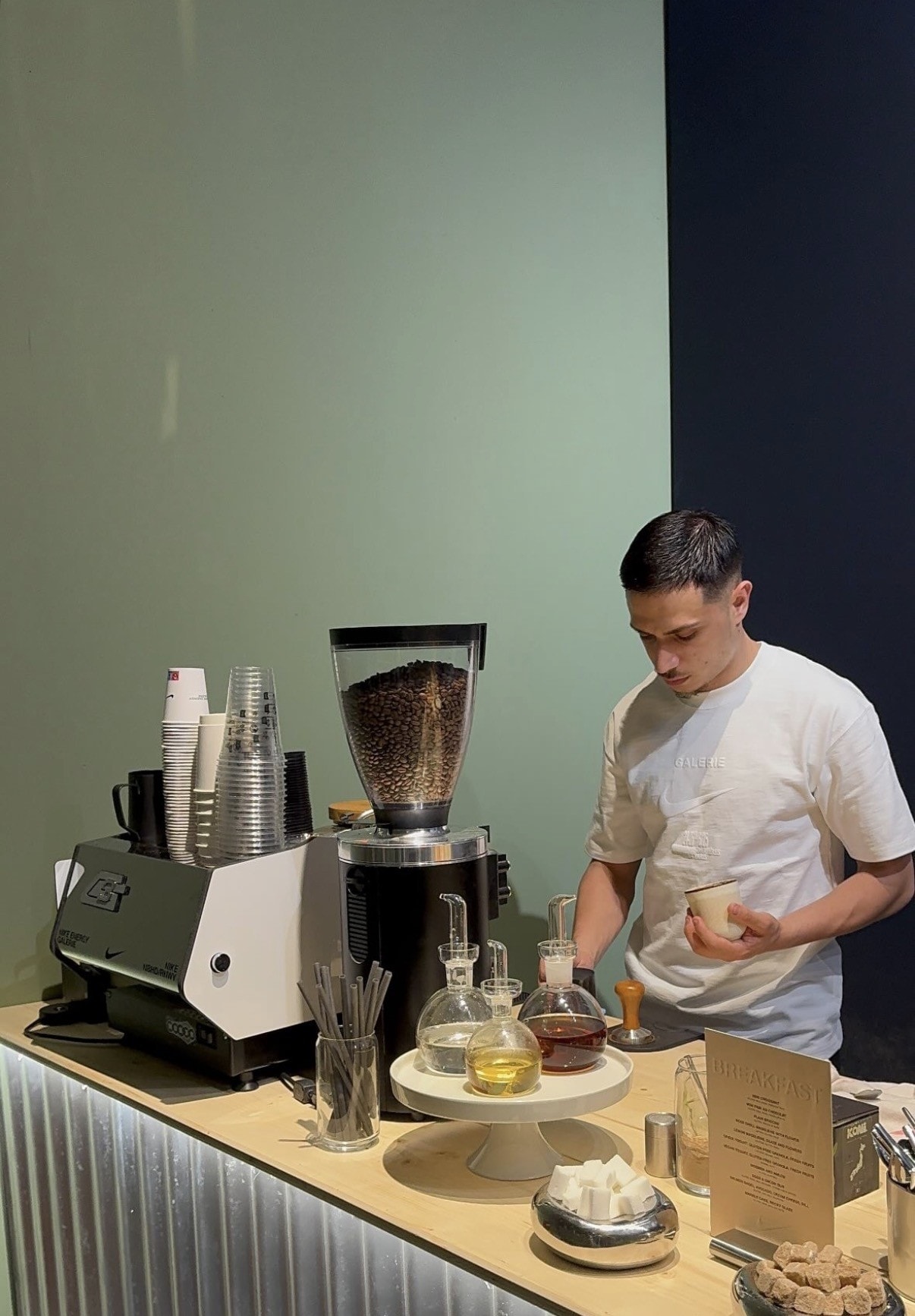 Barista KONI LAB en préparation